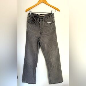 Levi’s Ribcage Straight Ankle Jeans size 28